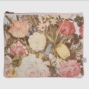 BOUQUET WILDE Vintage Inspired Cotton Floral Print Zip Pouch Clutch NWT